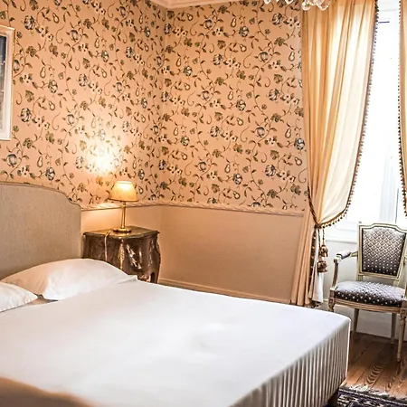 La Fleurie Beaune (Cote d'Or)